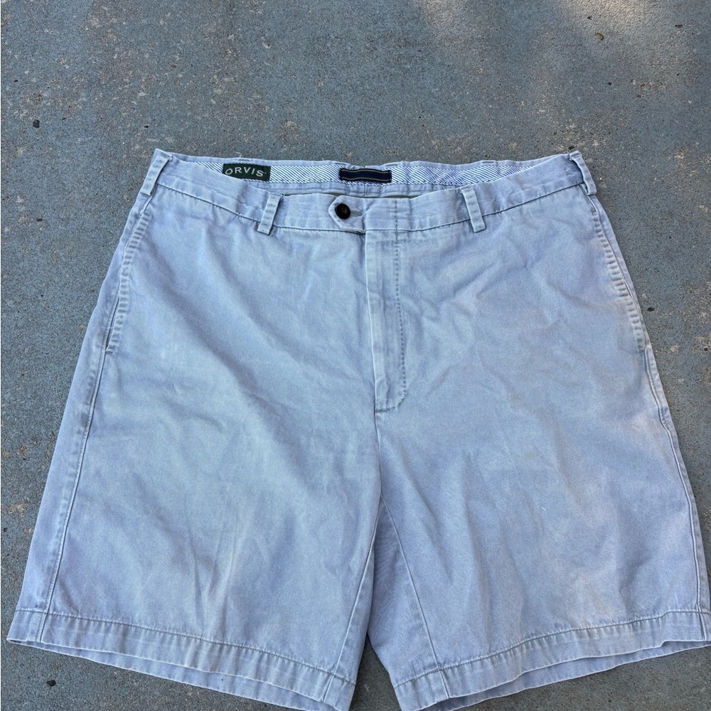 Orvis Men's Light Gray Flat Front Shorts